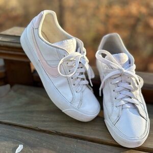 Nike Women's White and Pink Sneakers